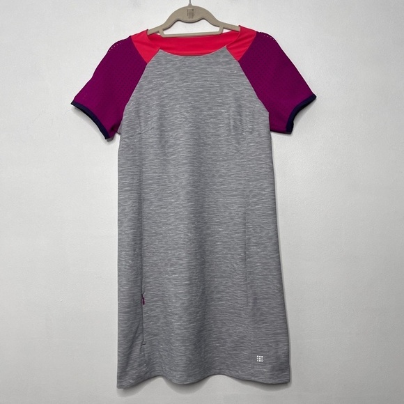 Title nine Dresses & Skirts - Title Nine Athletic Mini Dress Size Small Short Sleeve Colorblock Grey Pocket